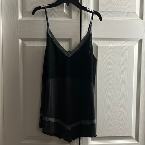 ❤️‍🔥 POL Tank - Picture 2 of 5